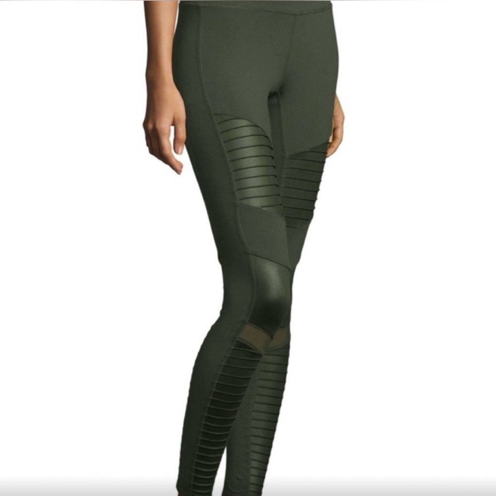 Alo Moto Yoga Leggings Green